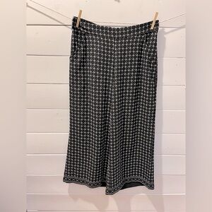 🖤 MAX STUDIO Black & White Midi Skirt – Size L